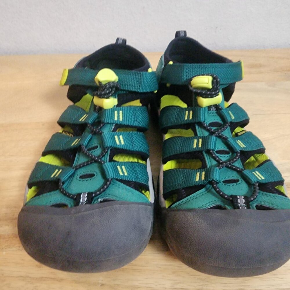 Keen Newport H2 Sandals Shoes Youth Size 6 Green Black Closed Toe Water - Picture 7 of 12